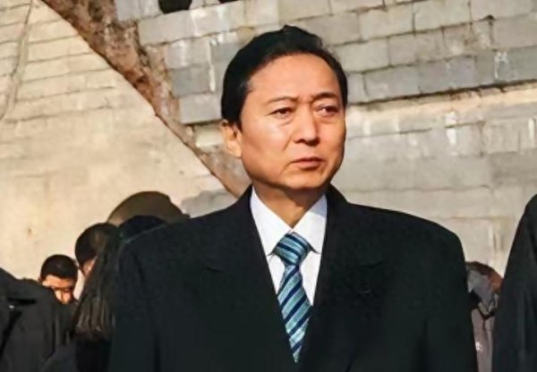 红海优配 日本前首相孤身赴华, 出席九三阅兵